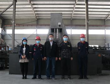 滄州客戶來金鋒鋸業驗收大型立式鋸床